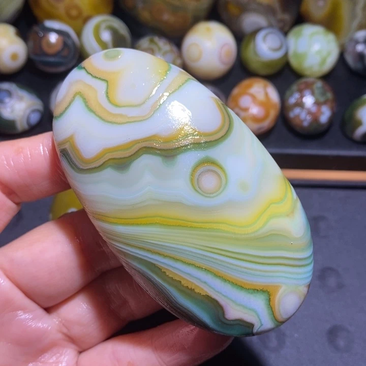 未镶嵌玛瑙/玉髓珠宝半成品47