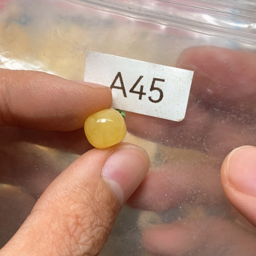 飞***扬蜜蜡未镶嵌裸石好
