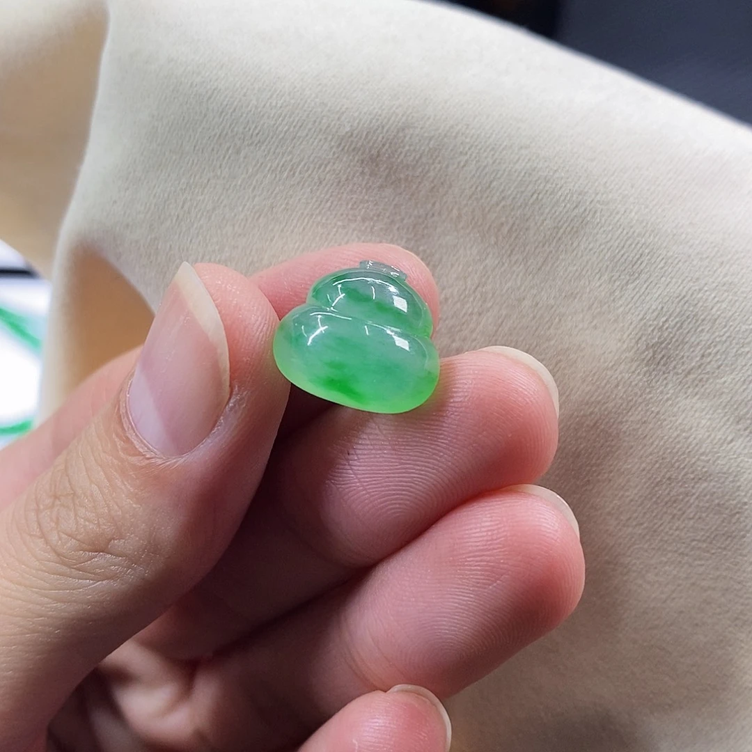 散珠翡翠飘绿花葫芦