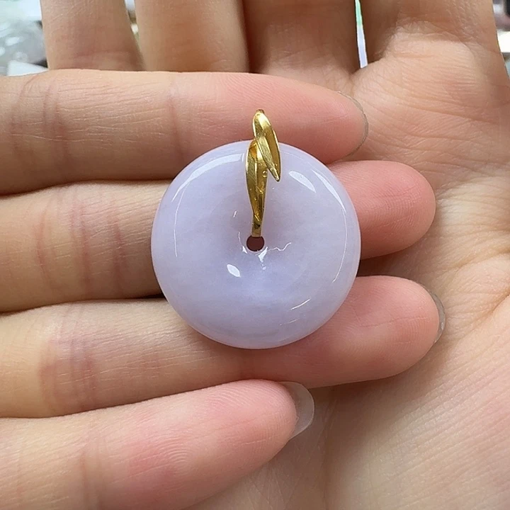 翡翠未镶嵌颈饰平安扣