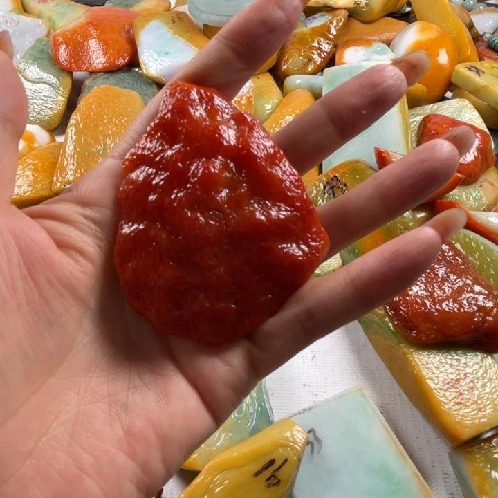 【闪购商品】未镶嵌定制翡翠保***哥翡翠