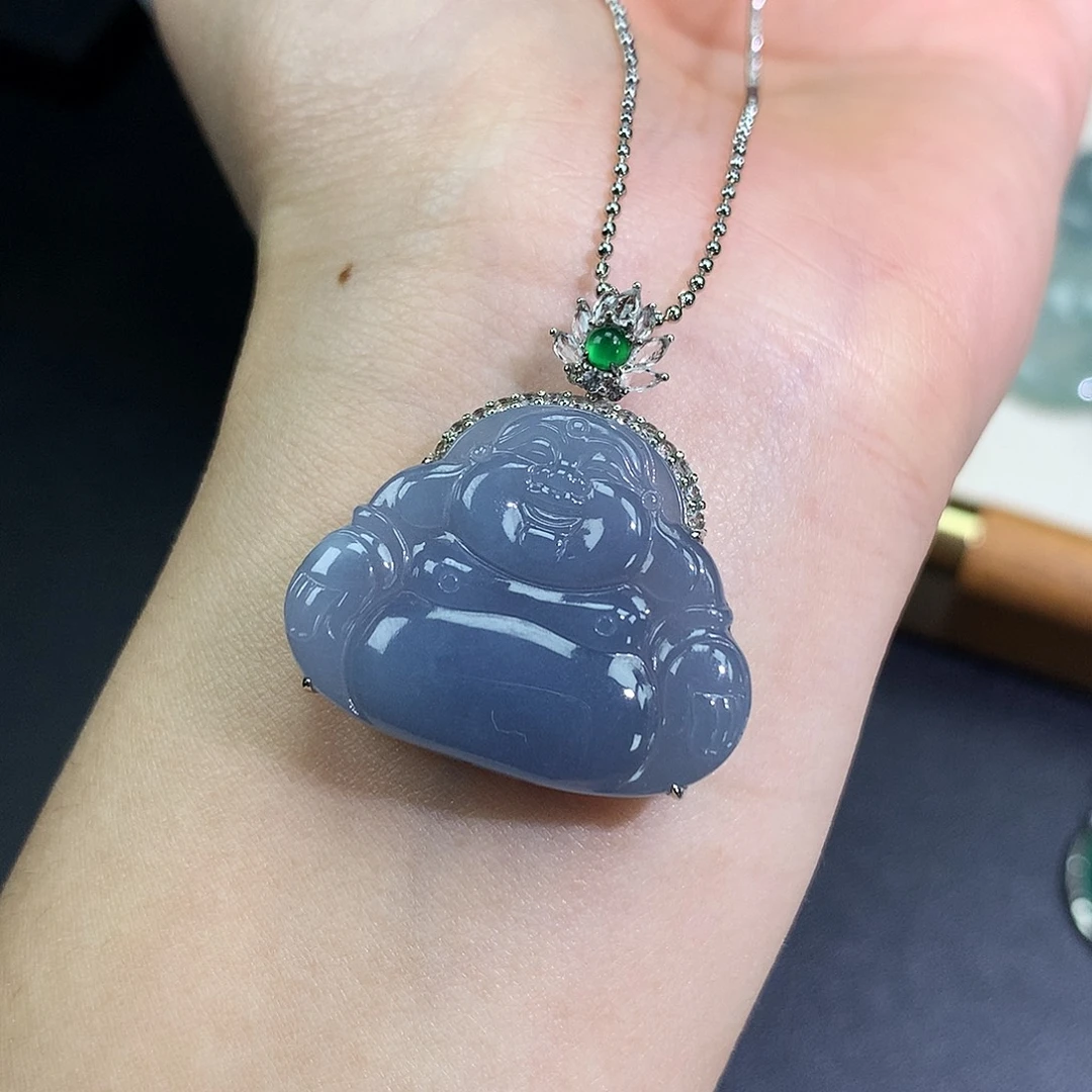 欢***儿翡翠18K金镶嵌颈饰佛公