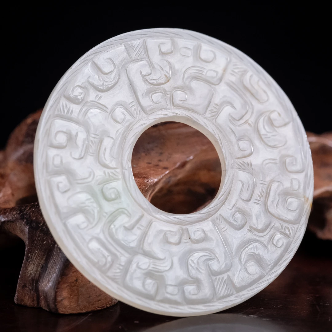 明代和田玉龙纹玉璧-CS