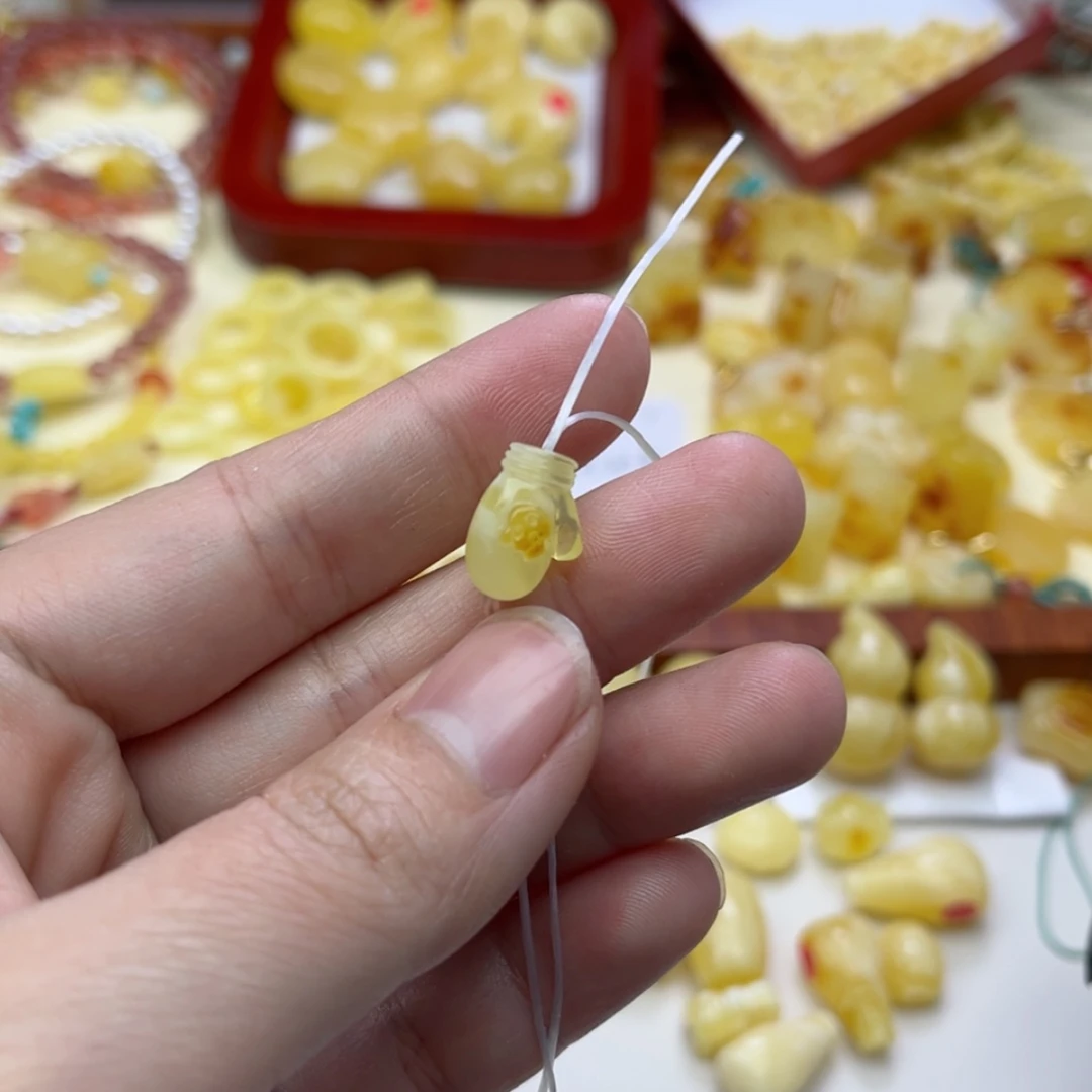 【闪购商品】蜜蜡裸石未镶嵌秋*配饰