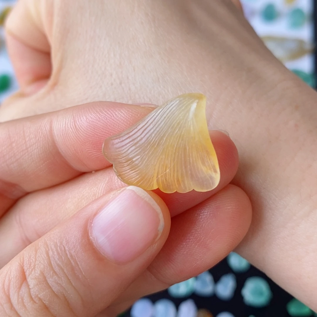 定制翡翠未镶嵌银杏叶