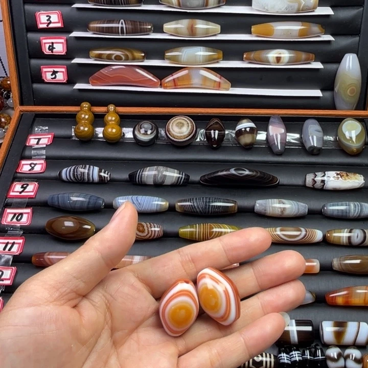 泛***片玛瑙/玉髓未镶嵌颈饰