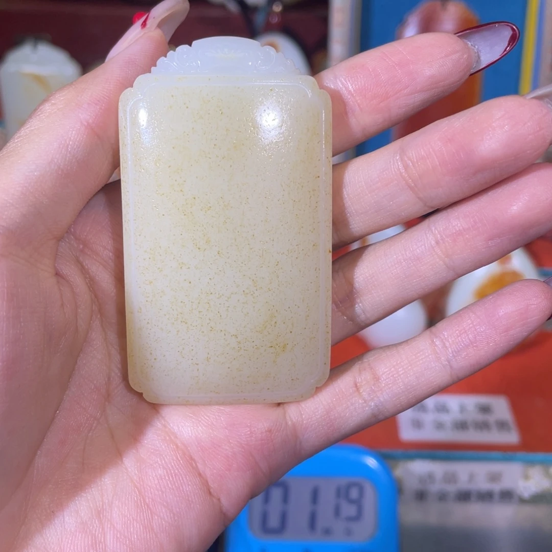 墨***。和田玉未镶嵌把件