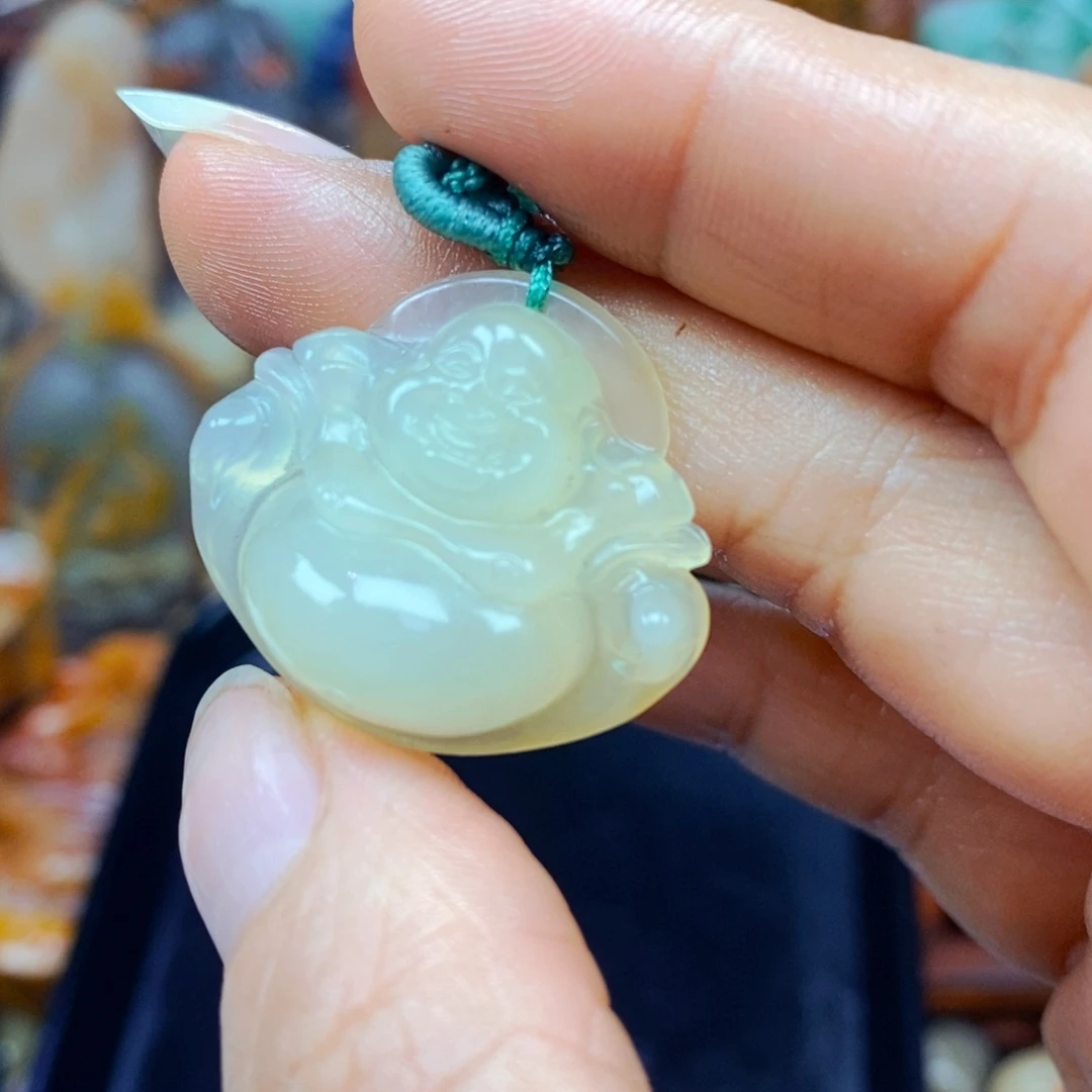 石英质玉（黄龙玉）未镶嵌颈饰