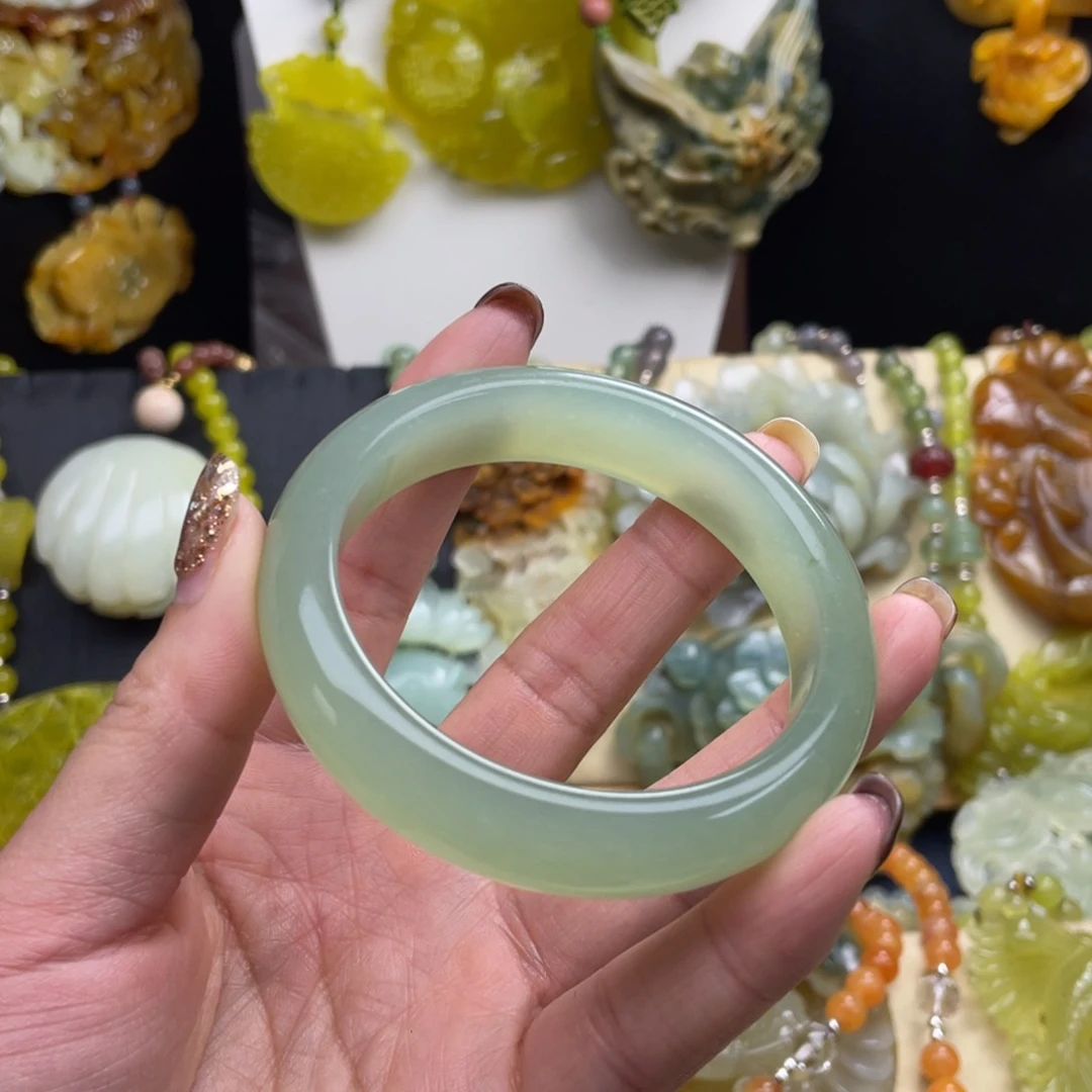 未镶嵌蛇纹石玉颈饰s***h