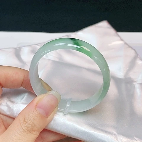 【闪购商品】翡翠手镯未镶嵌公主48