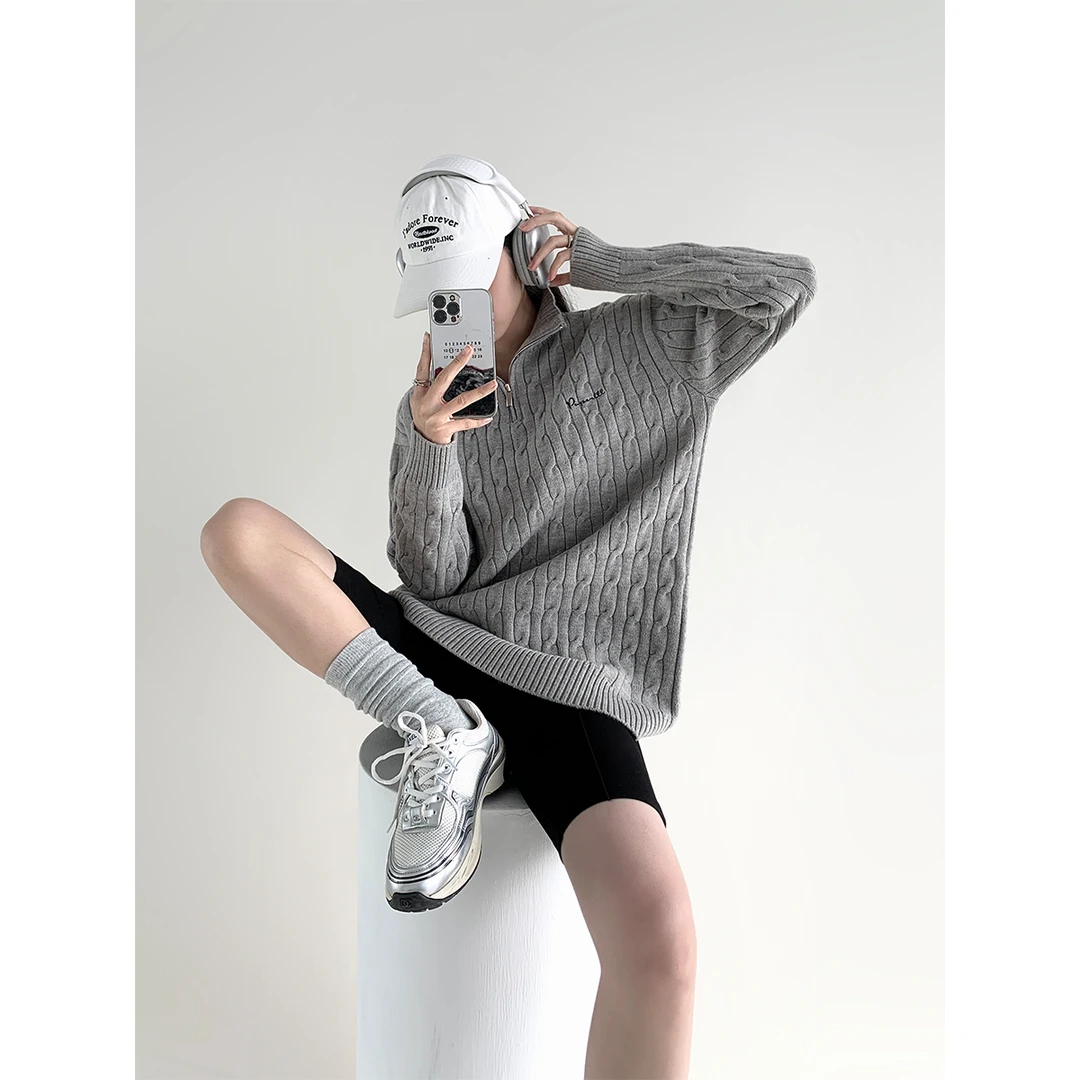 02.06 P0206Z3556 复古绞花立领中长款毛衣女宽松针织拉链套头衫