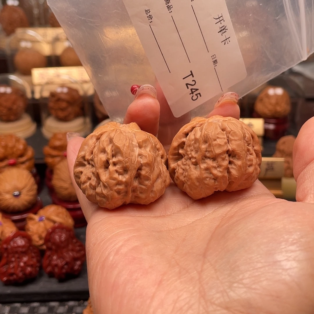 呆***卫把件文玩核桃蛤蟆40。245