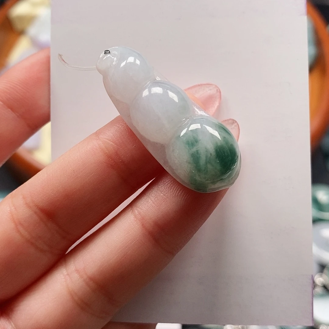 翡翠颈饰未镶嵌天然翡翠