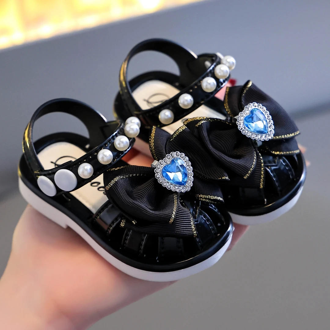 宝宝凉鞋0-4岁包头防踢防撞婴幼儿小童学步鞋春夏软底女凉公主