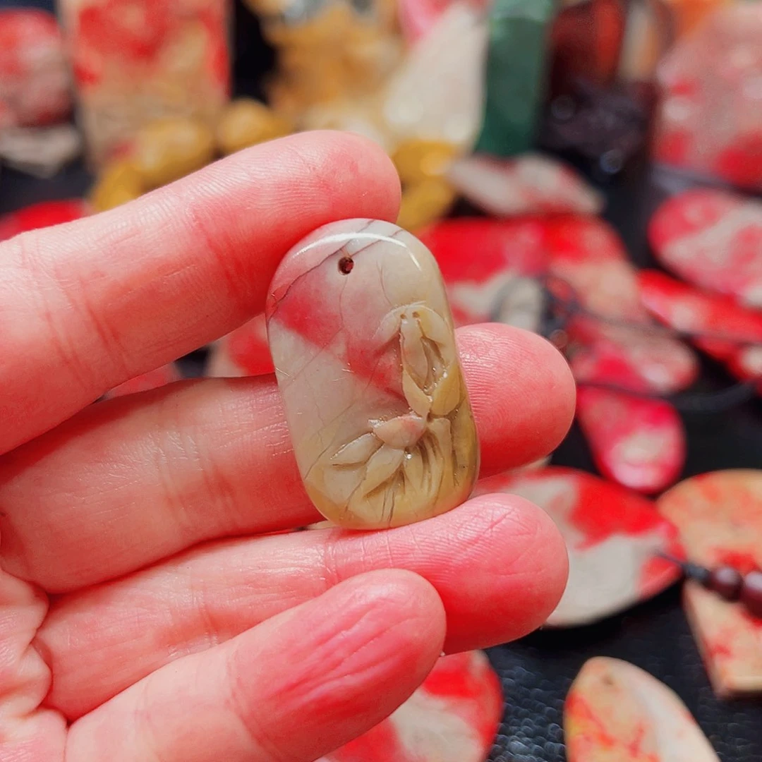 昌化鸡血石世*法昌化鸡血石