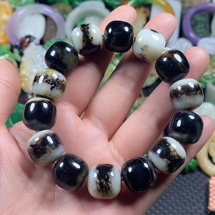 吊坠紫金钵盂菩提