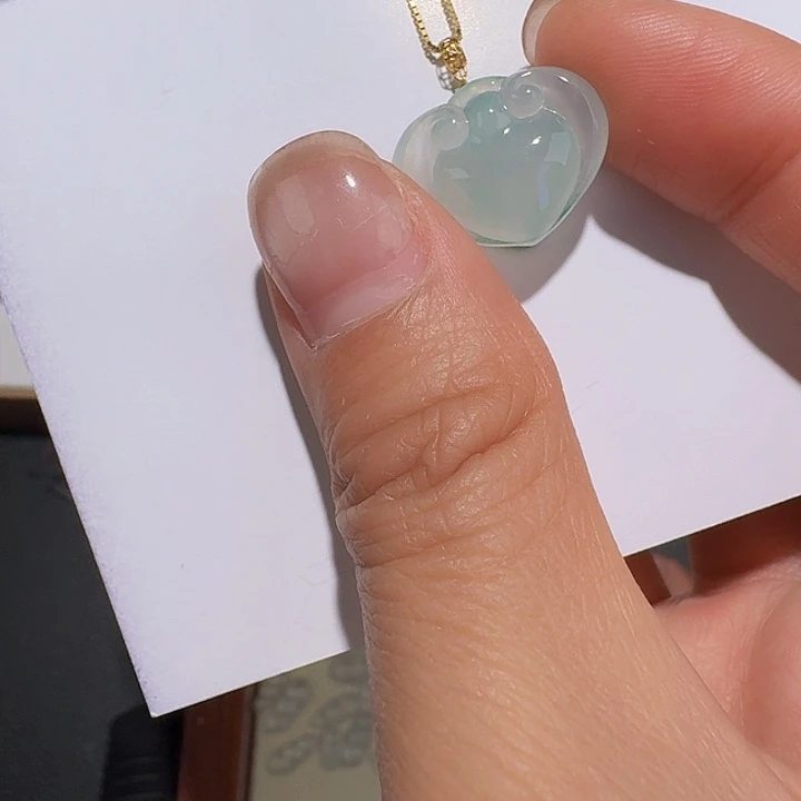 翡翠散珠爱心如意冰种胶润