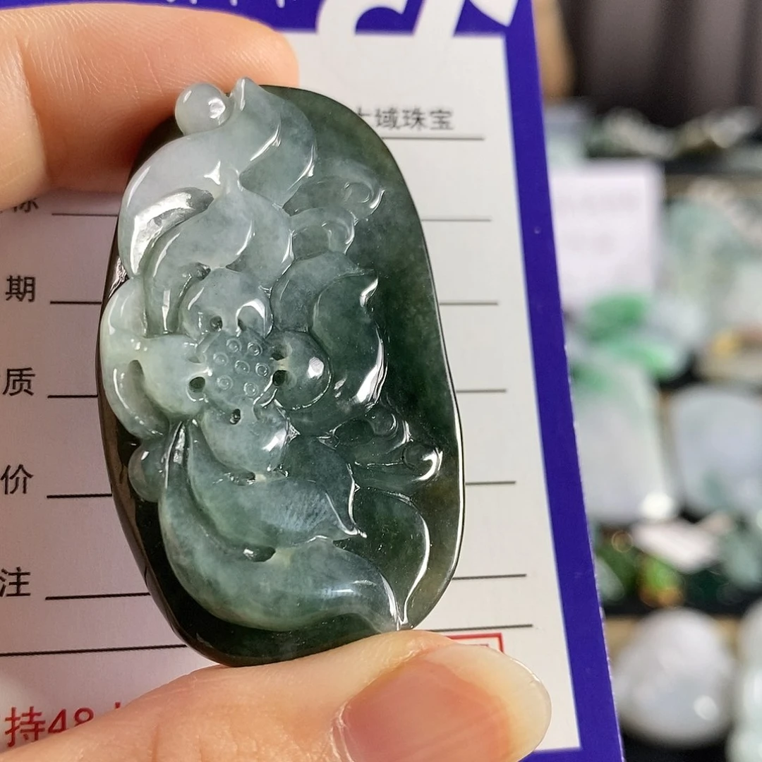 翡翠未镶嵌颈饰吊坠