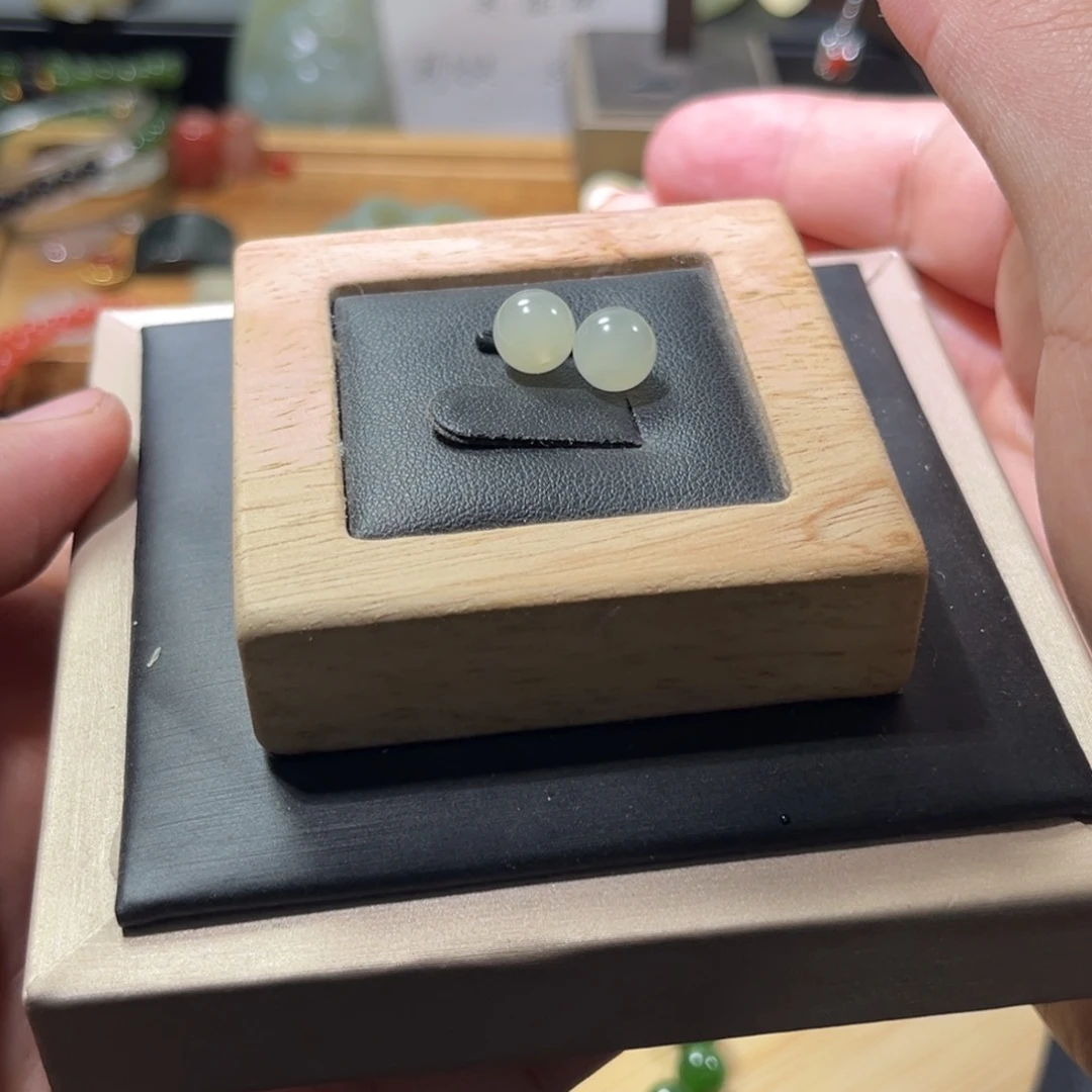 和田玉未镶嵌珠宝半成品