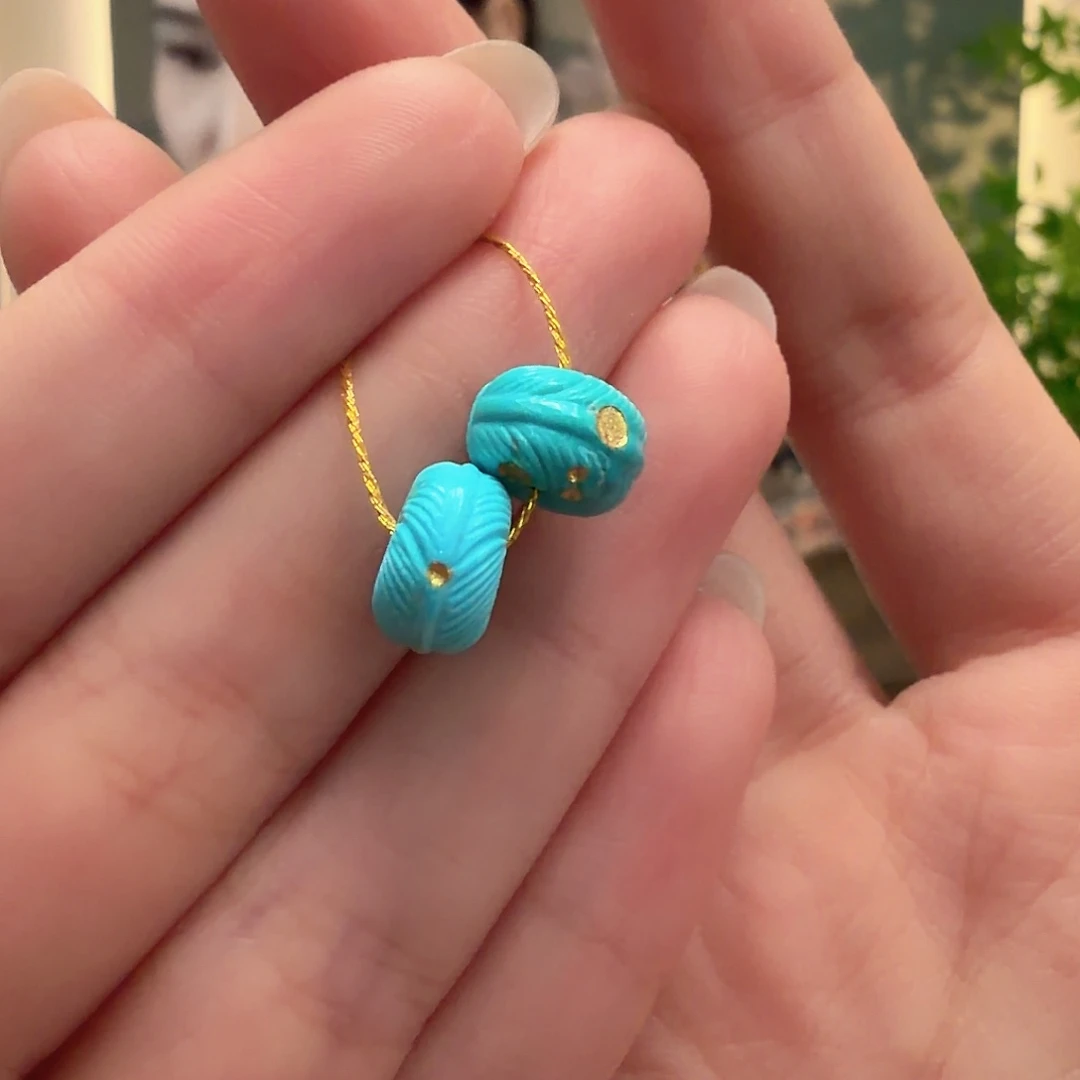 绿松石未镶嵌颈饰