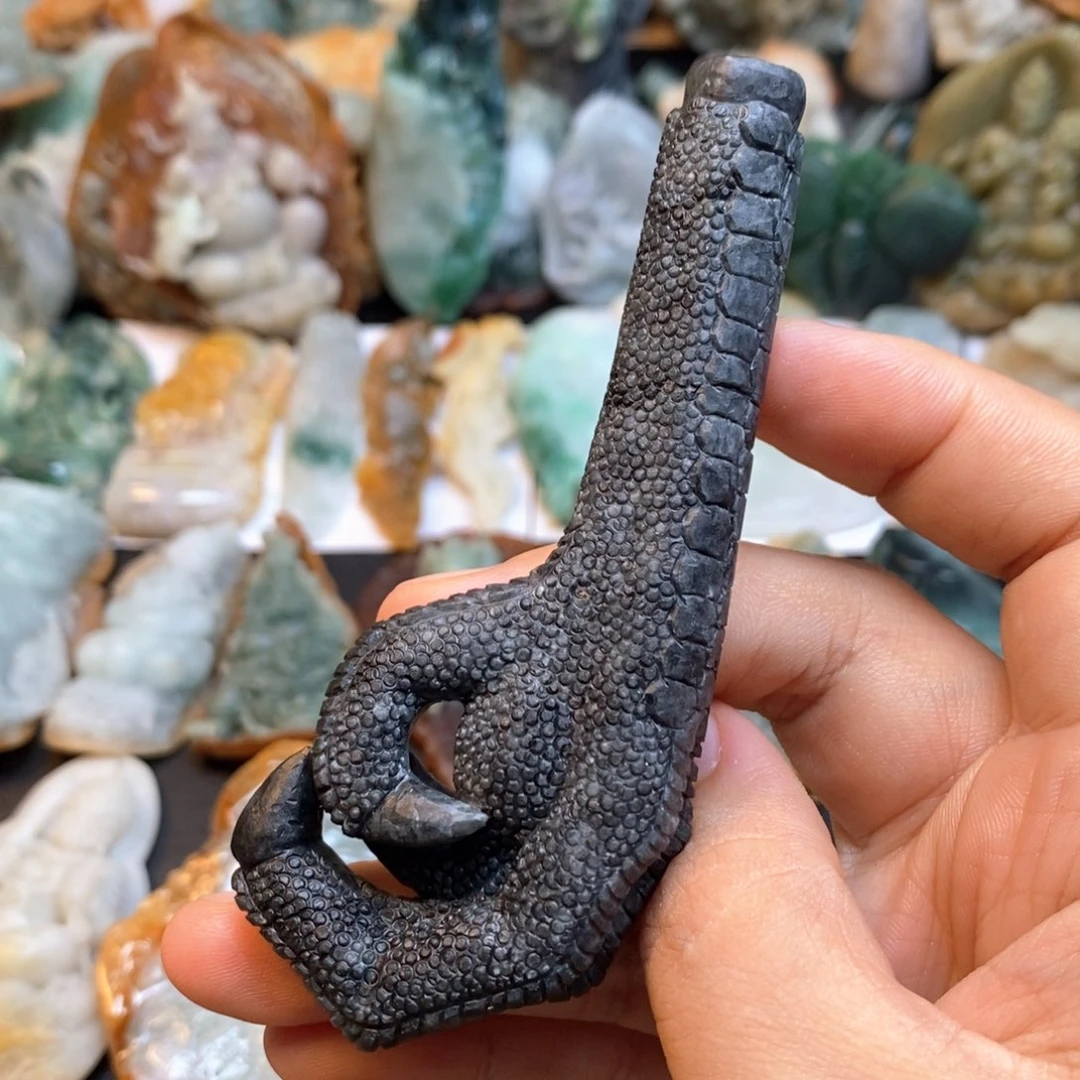 未镶嵌定制翡翠特色