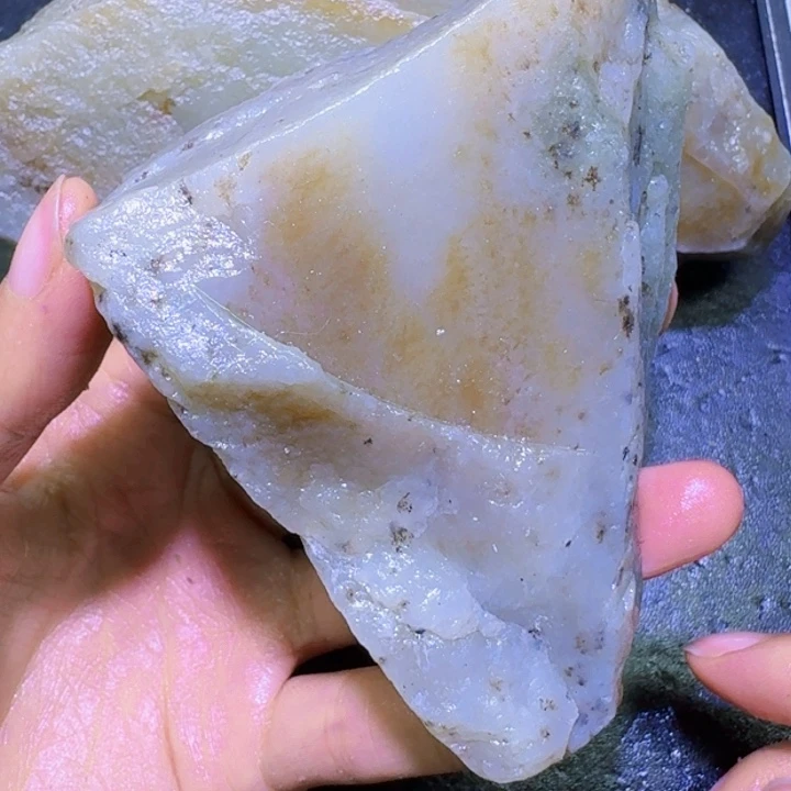 和田玉未镶嵌珠宝半成品