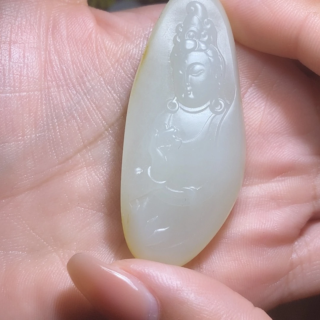 超***咬未镶嵌和田玉挂件