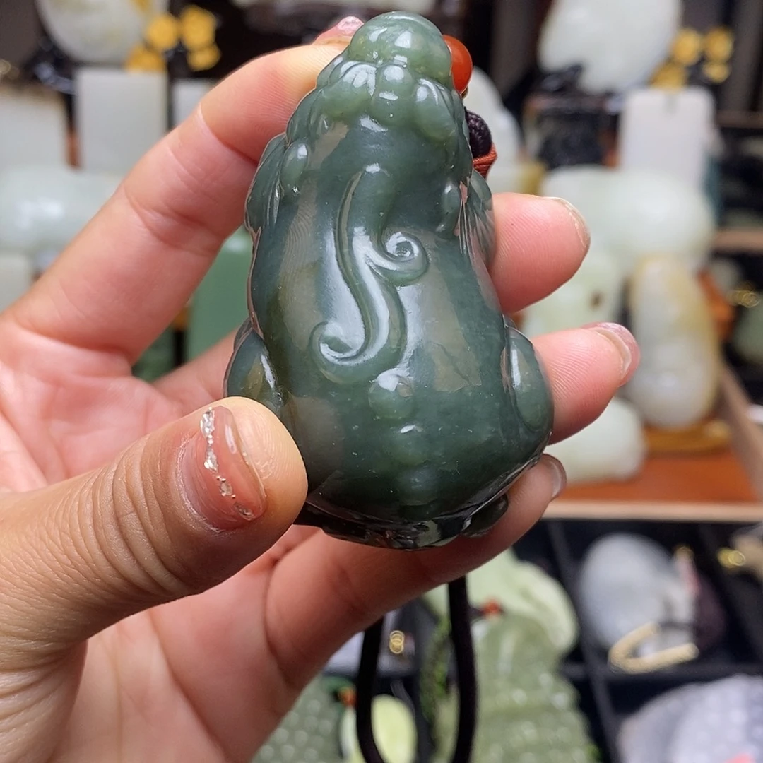 和田玉吊坠未镶嵌