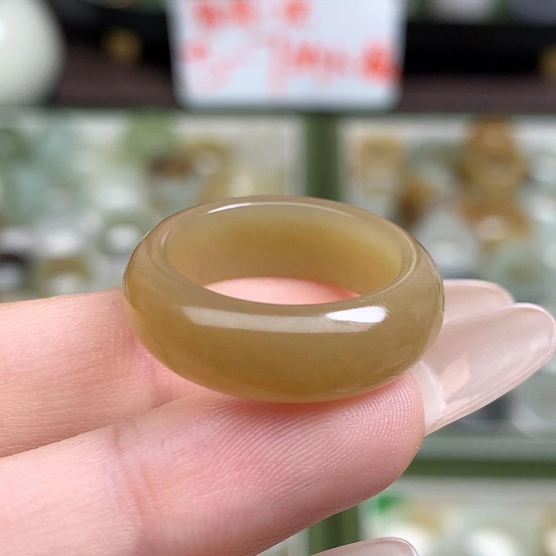 未镶嵌戒指和田玉17