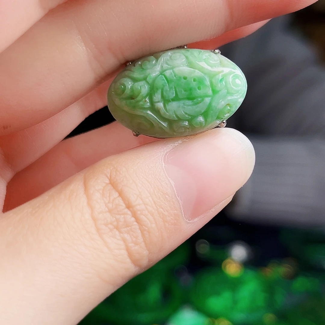 颈饰银S925镶嵌翡翠多样性