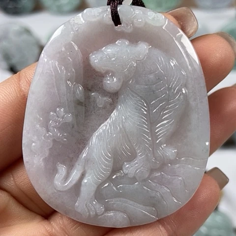 翡翠颈饰未镶嵌上山虎福利