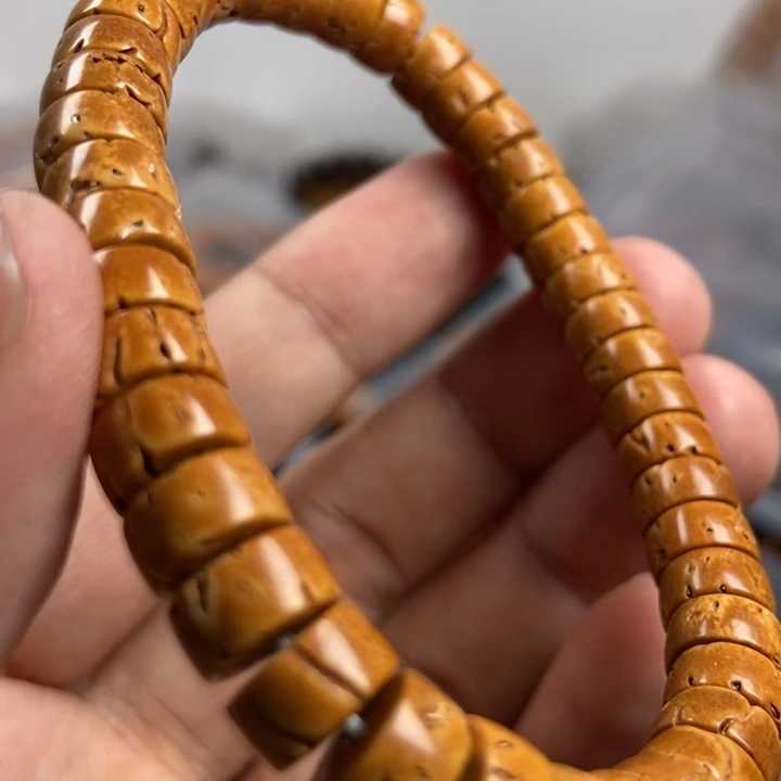 桃核吊坠我是程程