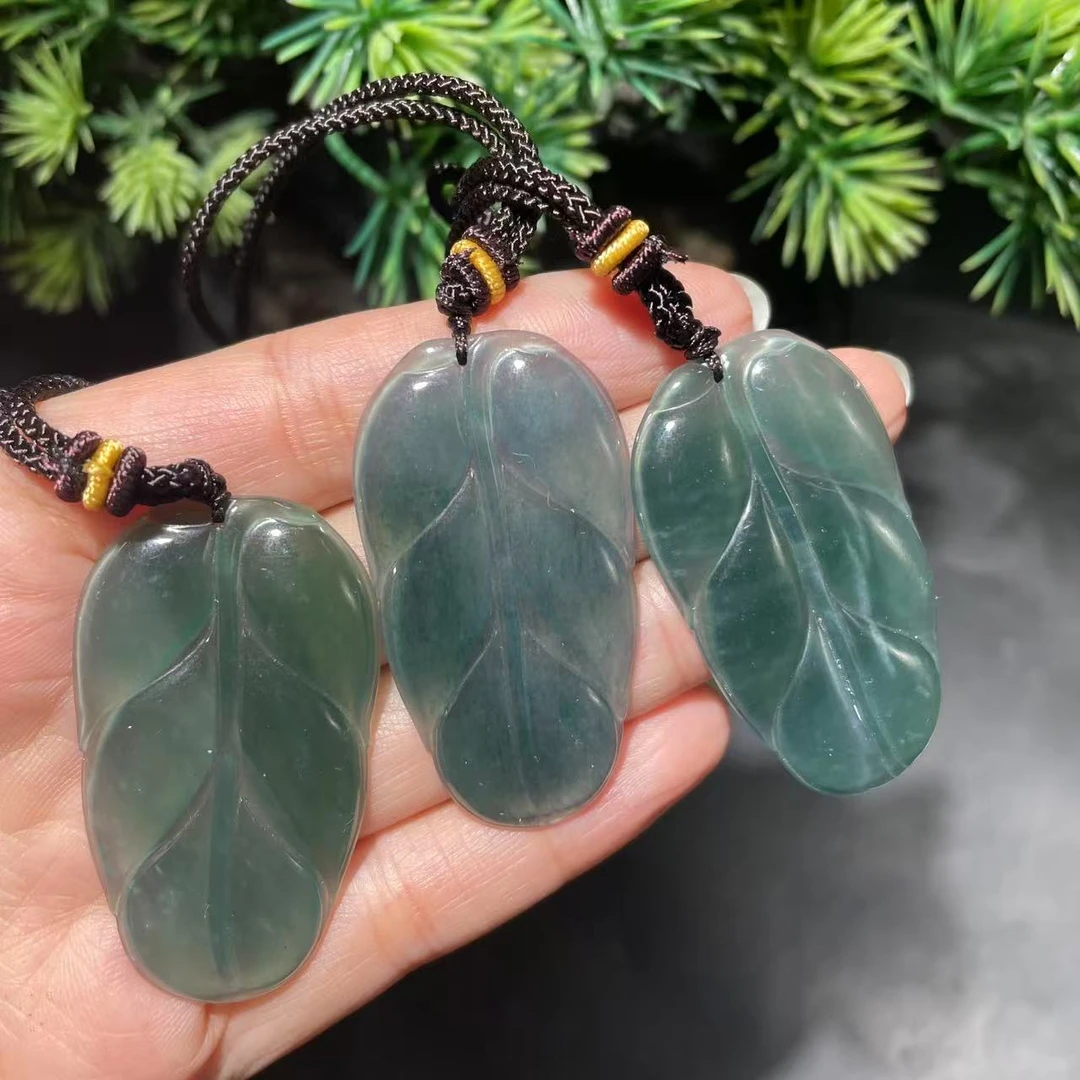 【玉经纶】40200/Q33-天然A货翡翠叶子吊坠-多样性发其一