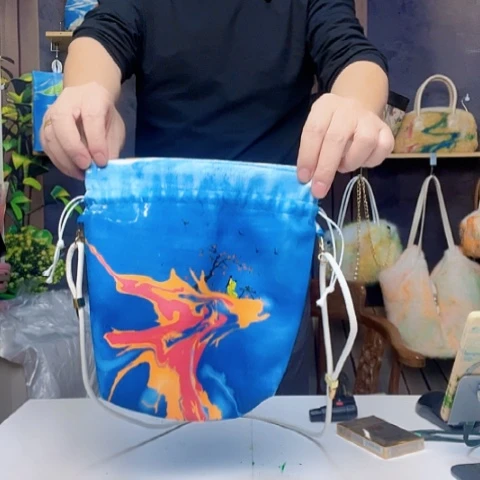 丝绸手绘画单肩斜挎包