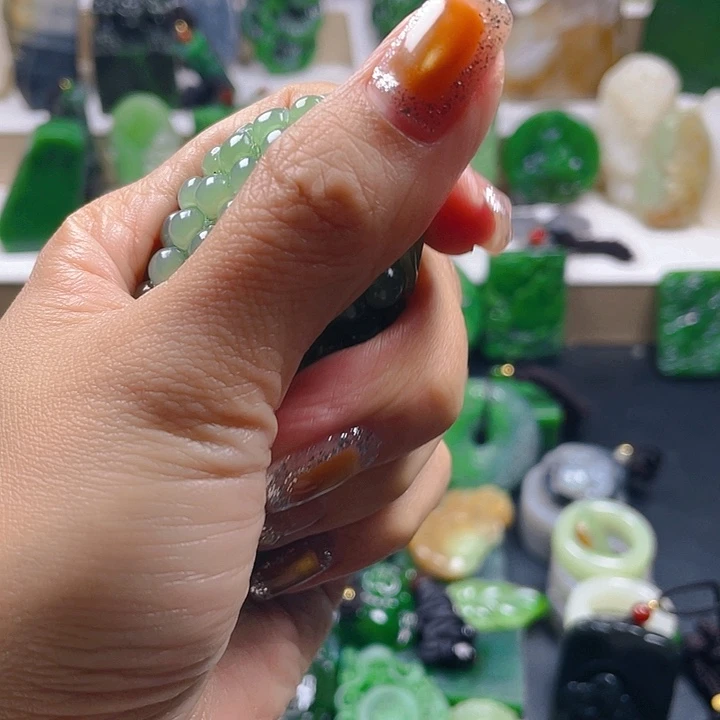 和田玉未镶嵌珠宝半成品