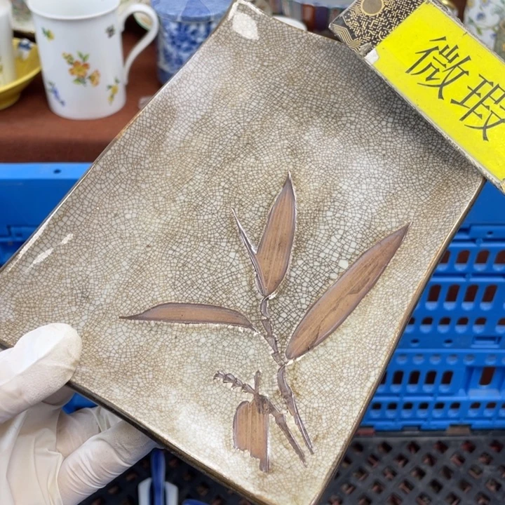 他家瓷器真美…开播的