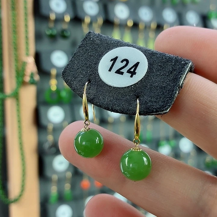 和田玉18K金镶嵌耳饰