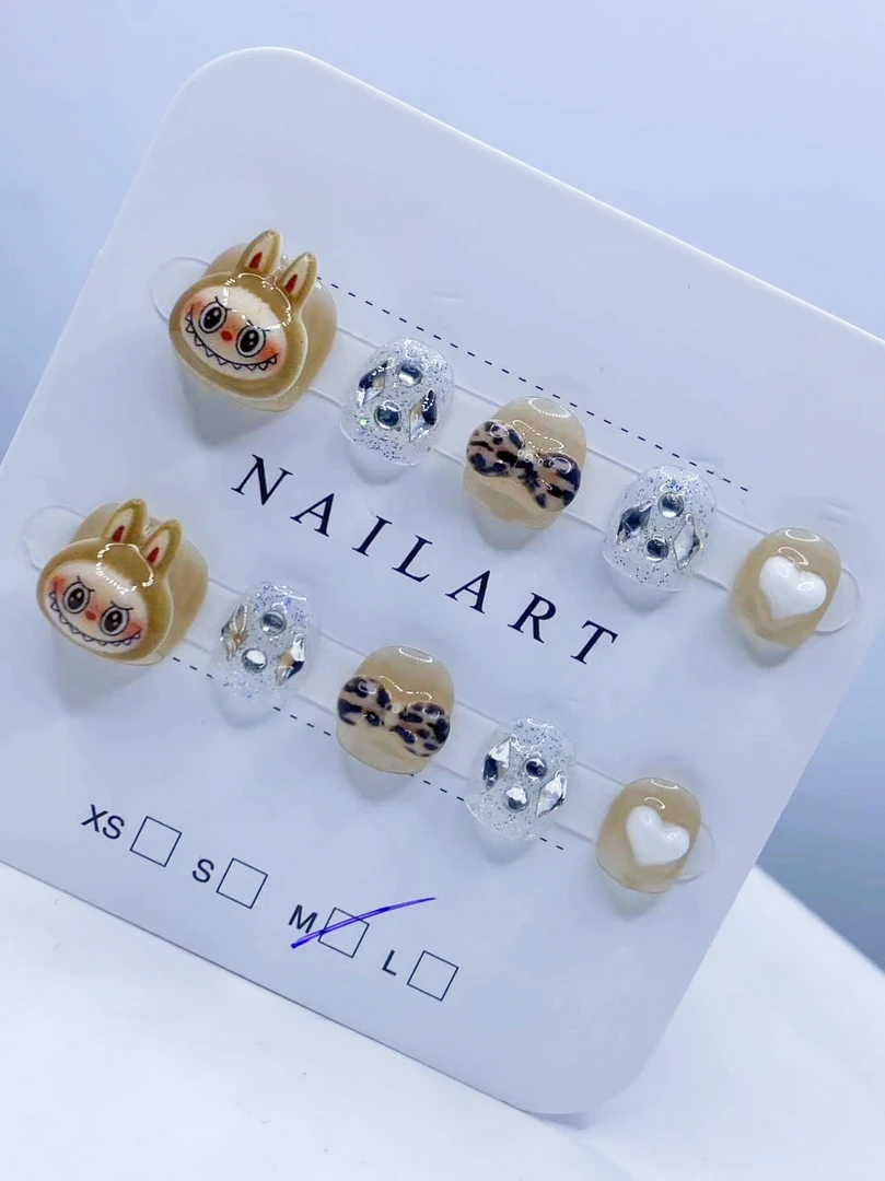 可爱棕色拉布布显白手绘油画纯手工高级感氛围彩绘穿戴甲