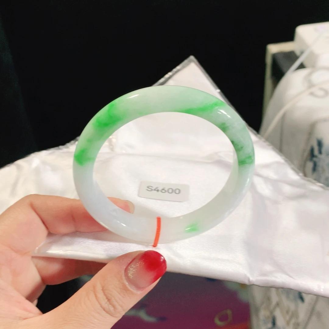 翡翠未镶嵌手镯S4600-03
