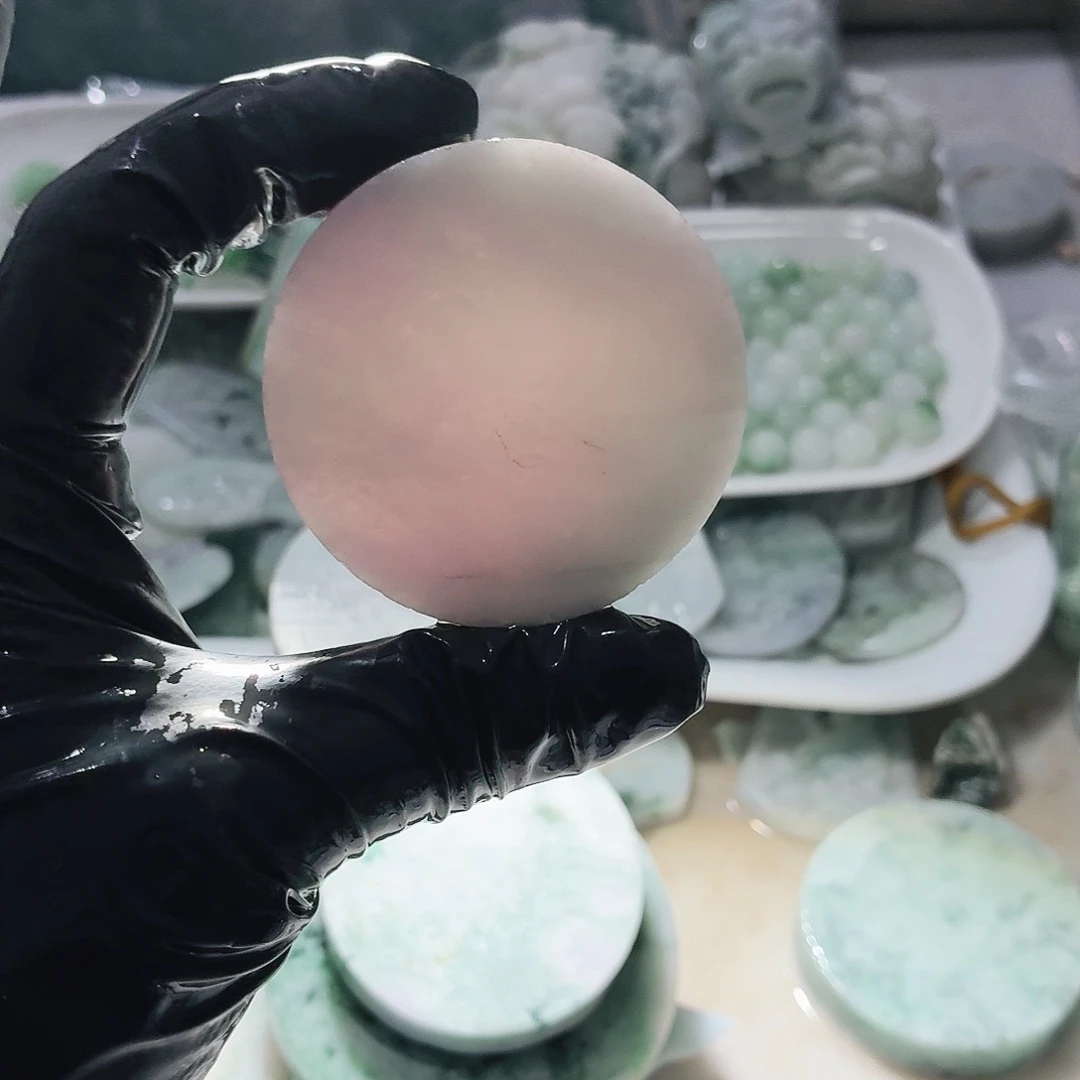 翡翠未镶嵌颈饰边角料