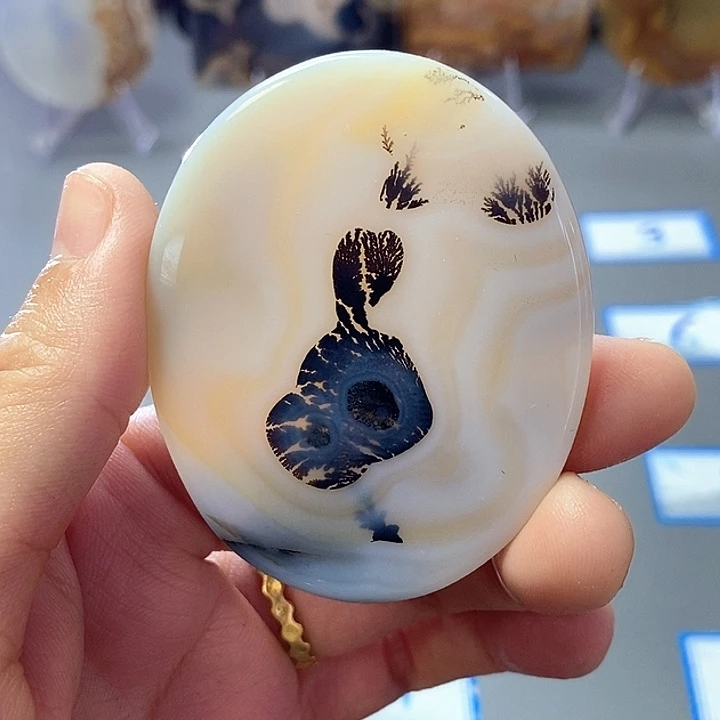 玛瑙/玉髓未镶嵌珠宝半成品