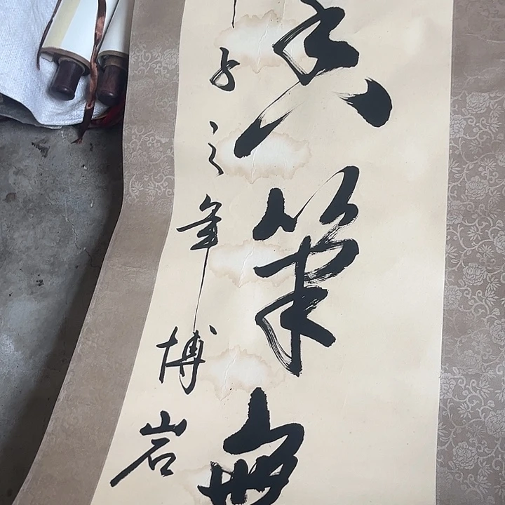 摆件，破损，水渍，轴坏都是正常的