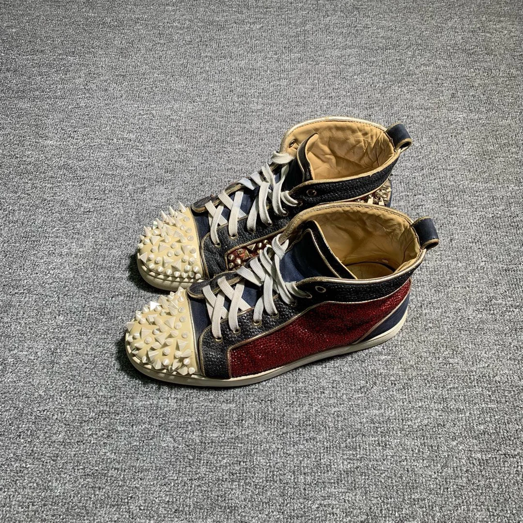 95新  鞋 CL 钻钉，42码，成色95新