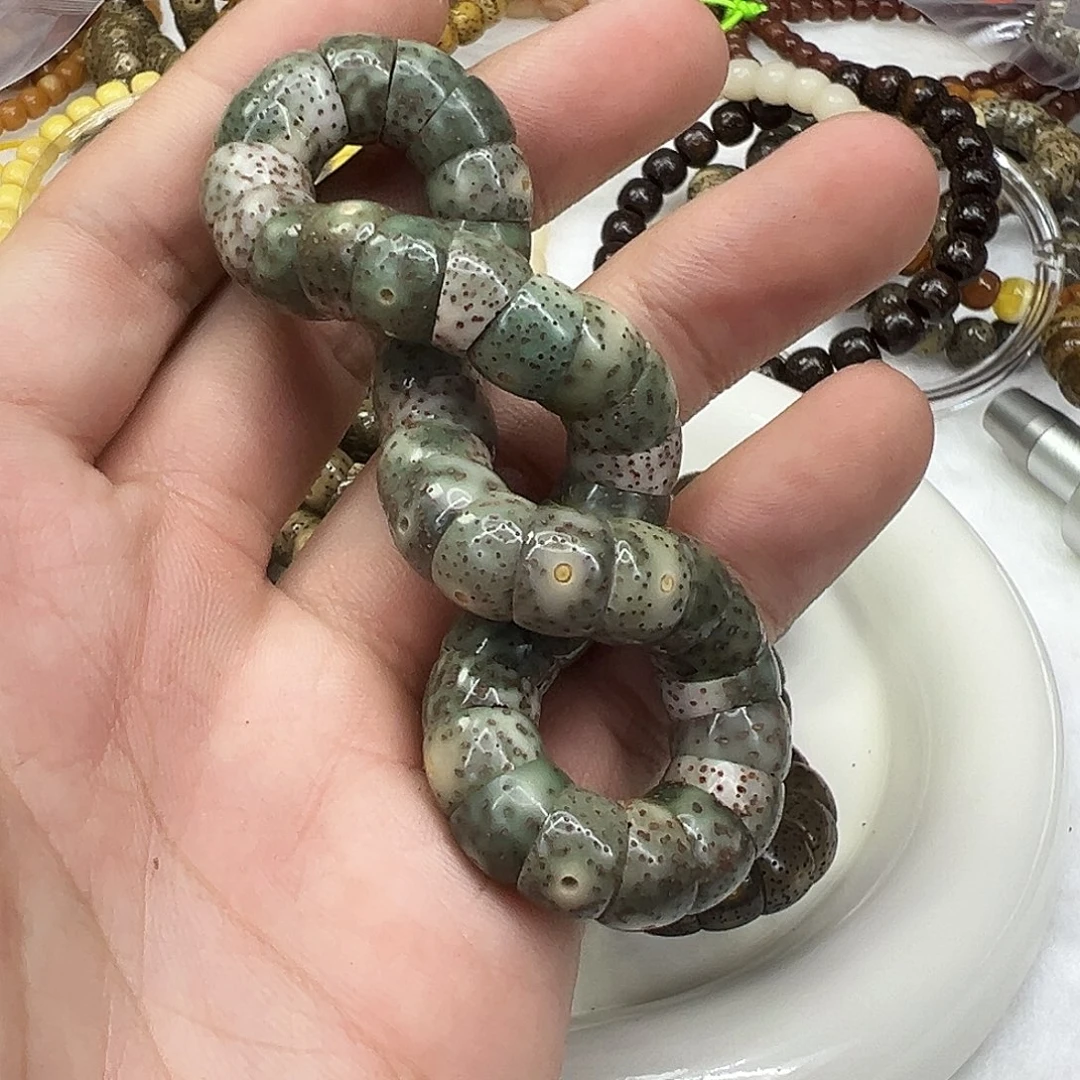 手串星月菩提46荣耀绿幽灵星月猪大肠单圈10左右