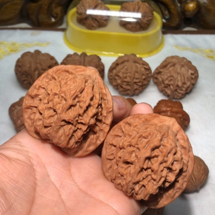 文玩核桃47蟠龙纹