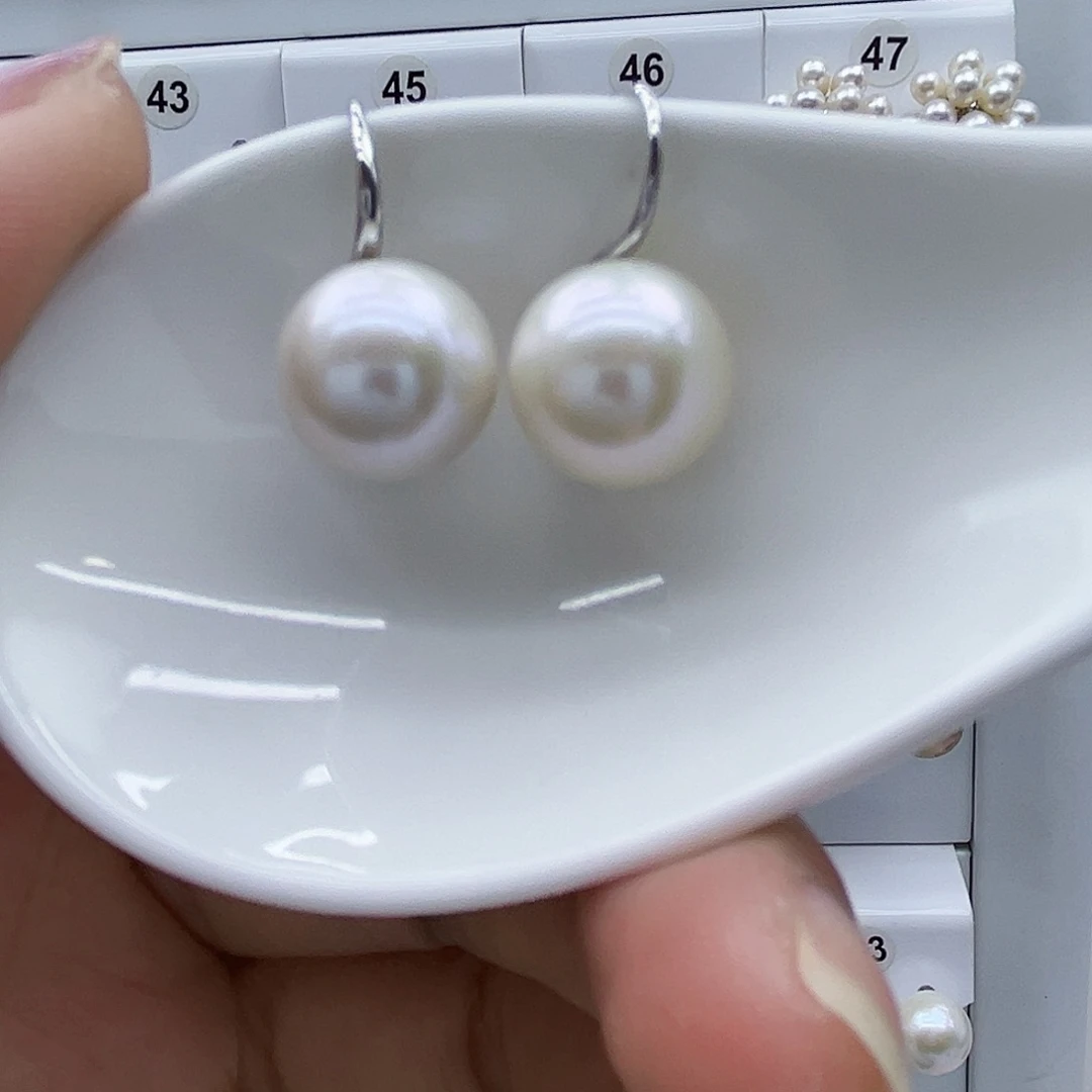 银S925镶嵌耳饰淡水珍珠