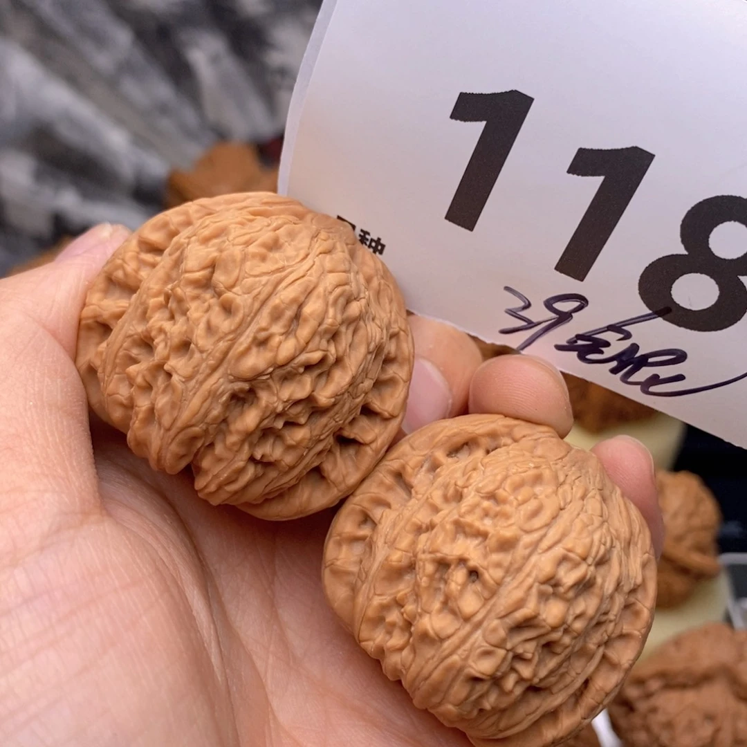 文玩核桃把件118号39全泥鳅