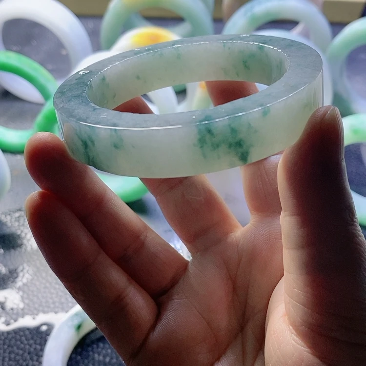 【闪购商品】定制翡翠不退不换未镶嵌是**啊