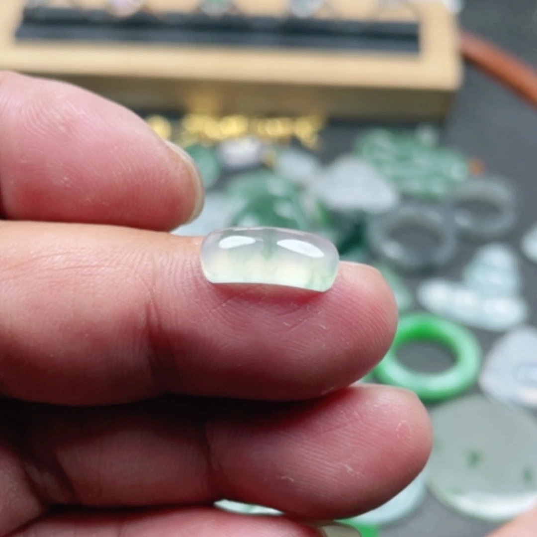 【闪购商品】翡翠颈饰未镶嵌翡翠