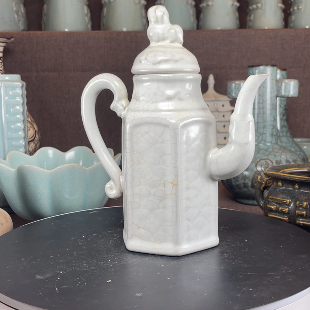 壶汝窑月白釉执壶一个